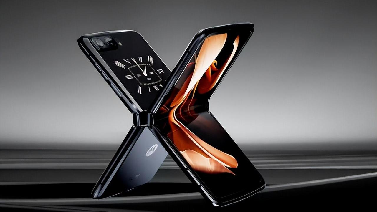 折叠屏|摩托罗拉放大招！拉低折叠屏手机价格：小米不给力了