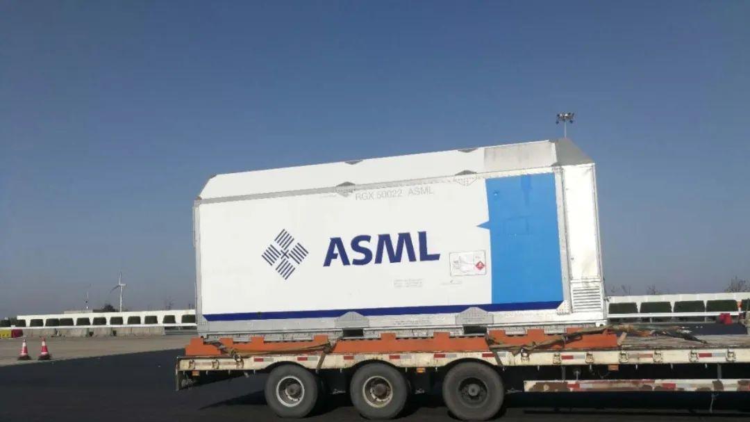 芯片|中芯宣布扩产后，国产芯片传来“破纪录”好消息，ASML还犹豫吗？