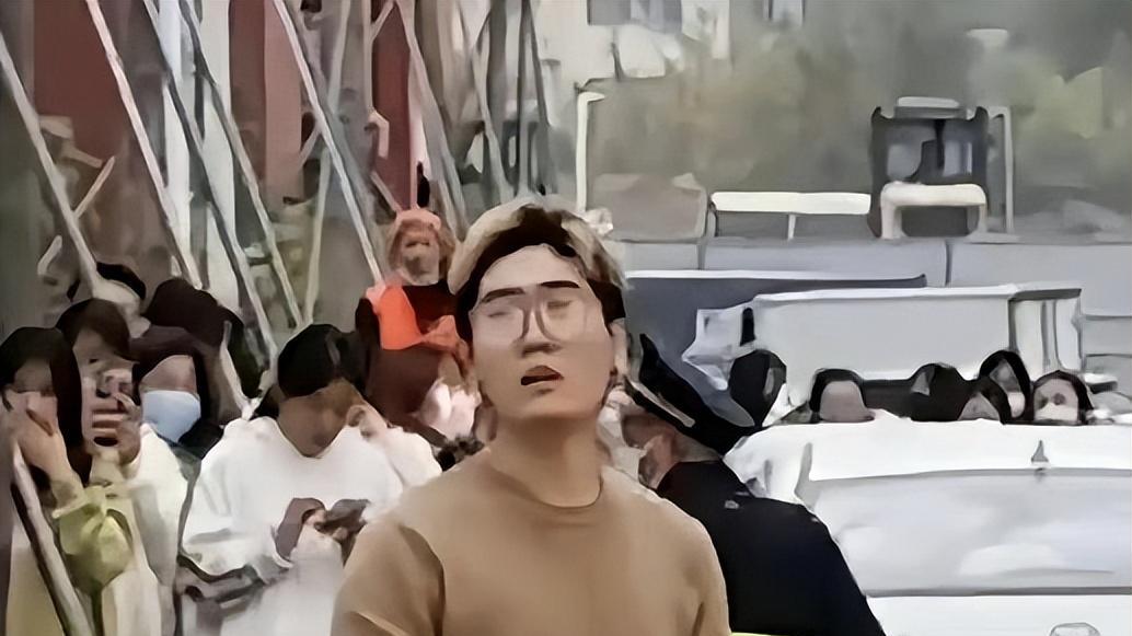 王佳颖|“为爱冲锋的勇士”女友再回应，依然不思悔改，女方的学校被连累