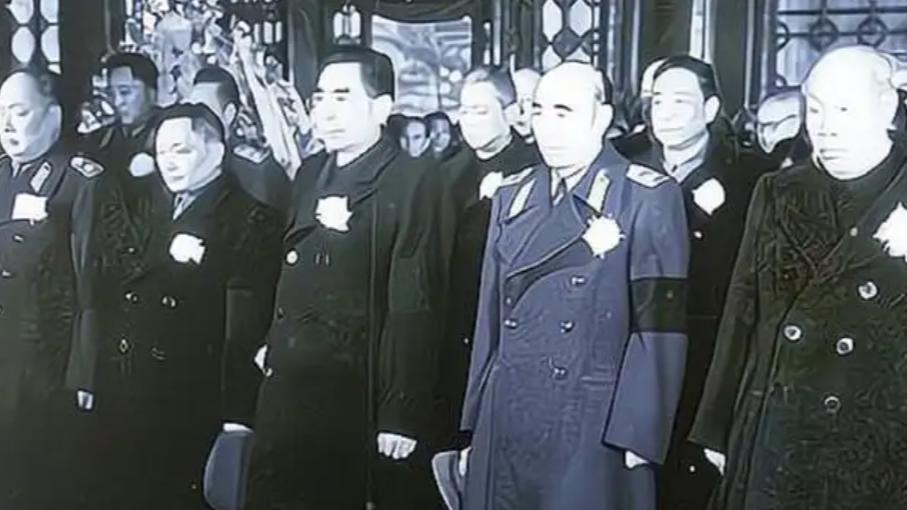 陈赓|1961年陈赓追悼会：总理肃立，小平哀悼，林彪和陈老总也赶来参加