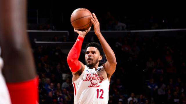 76人2换3新方案！交易送走哈里斯，2悍将驰援恩比德哈登争冠