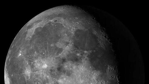 月球跟随地球不知多少年了? 月球是怎么产生的呢?