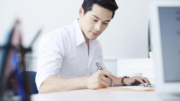 |职场中，要懂得表里如一，不会伪装，就不要妄图掩饰自己的真实想法