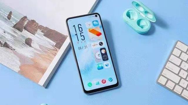 芯片|真香预定！独显芯+天玑8100+6000mAh，12+512G很有性价比