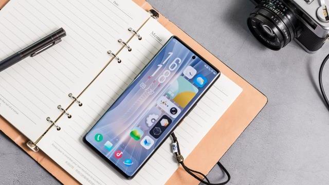 iqoo8pro|iQOO8Pro逐渐退场，120W快充+双芯加持，12+512G降1000