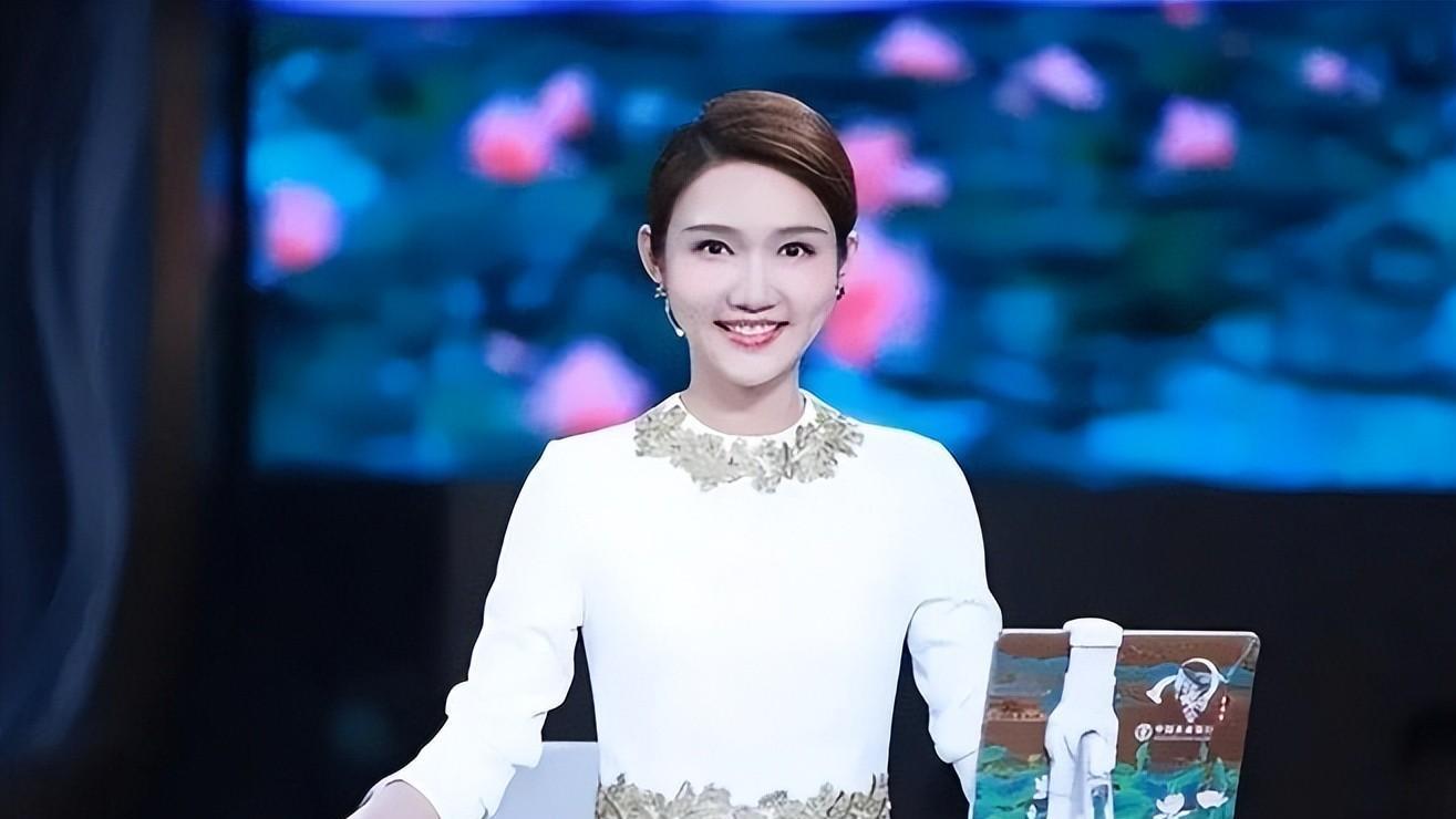 龙洋|新生代主持龙洋：美貌与才华兼具，择偶标准遭调侃，33岁未婚