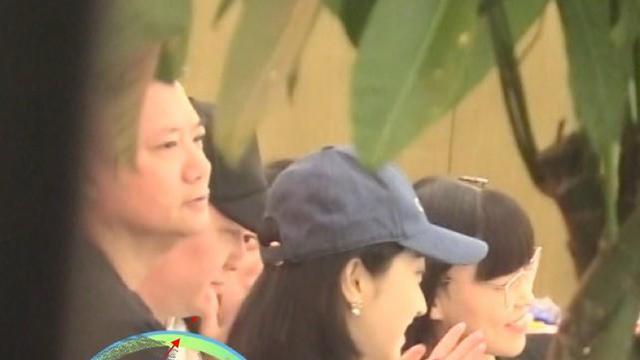 冯绍峰|43岁冯绍峰近状曝光，与景甜参加新剧开机宴，身材发福双下巴明显