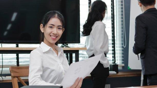 大学生|职场社交，谨记四种“无礼”行为，别人对你视而不见