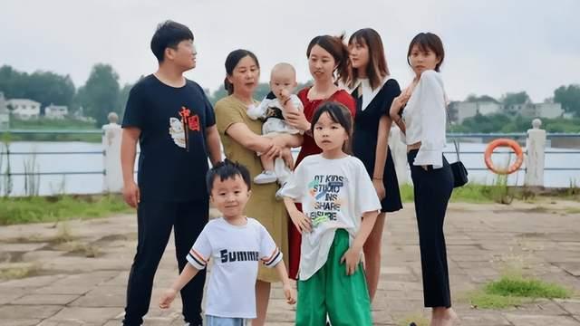 许敏|田静姐弟享受岁月静好，许敏只有一个亲儿子，田家遭嘲太自私