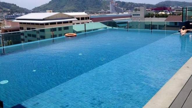 有钱人买顶楼不怕冬冷夏热吗？这种设计头回见，实用得很！