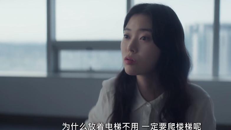 艾米|黑色幽默韩剧《沙漠之王》，金钱不是万能的，没钱更是万万不能的