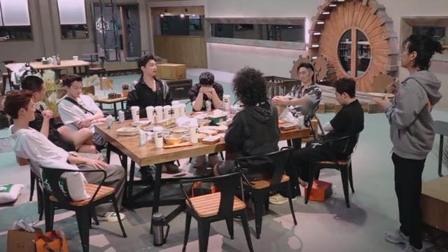 周洁琼|《披荆斩棘的哥哥2》：被淘汰反而开心，黄义达和马頔之间，差了一个郑钧