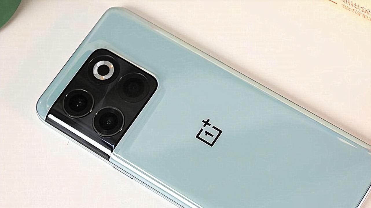 自媒体|水桶机大盘点：这四款手机配置很均衡，很难找到短板