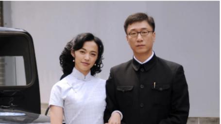 孙红雷|当年《潜伏》拍摄现场，孙红雷突然指着姚晨大骂：“你脑袋是不是进水了？”