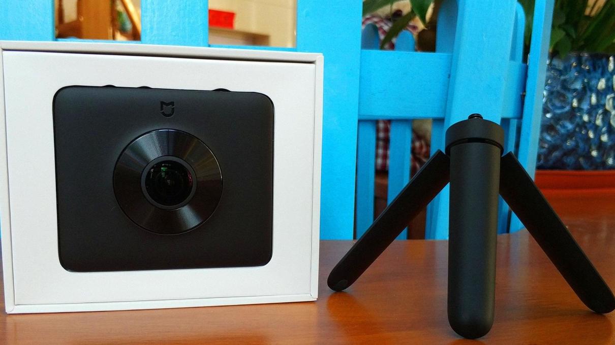 苹果|小米全景照相机，通体漆黑，确实有很多优势