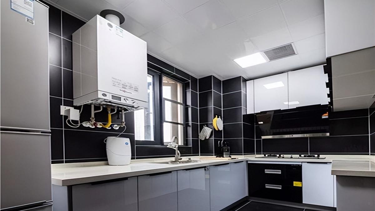 108平米现代风三居室，看起来简单，但却透露出一种豪华