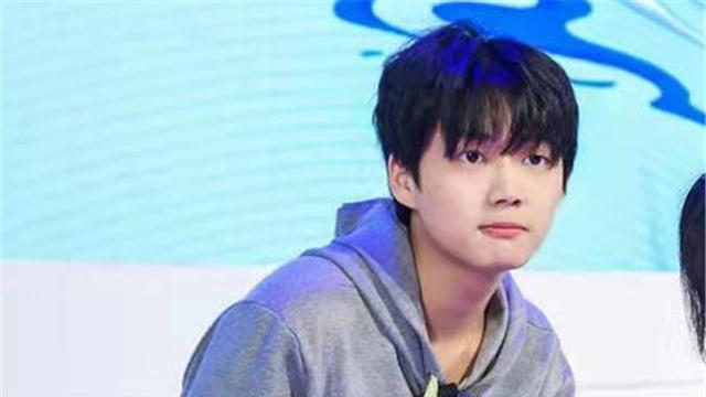 小乐言|分手后小乐言与女友再续前缘，被忽略也没放弃，终于让他追回来了