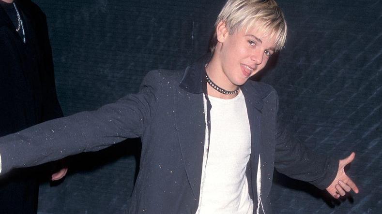 yoshi|仅隔2天，又有3位明星去世，1人被撞身亡，1人淹死在自家浴缸