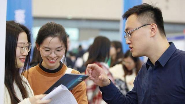 招聘|校招和社招区别居然这么大？毕业工作后，才后悔没听辅导员的话