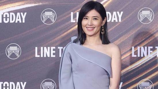 苏慧伦|苏慧伦活动视频再引热议，52岁冻龄美貌素颜如化妆