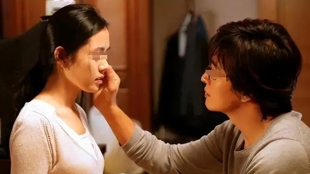 回顾 安徽一风流女子与情人亲热，被丈夫抓现行，一时冲动酿血案