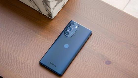 摩托罗拉|价格下探近千元：这3款才是同价位中你的购机最佳选择！