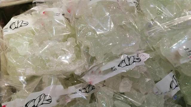 同样是冰糖，黄冰糖和白冰糖有什么区别？知道后别再乱买了