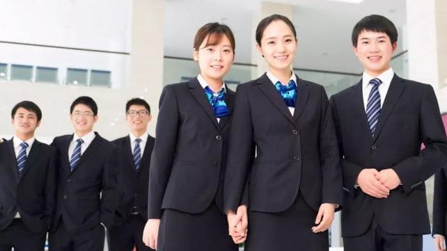 银行|往届生迎来好消息，各大银行将公开招聘，月入8千多还有编制