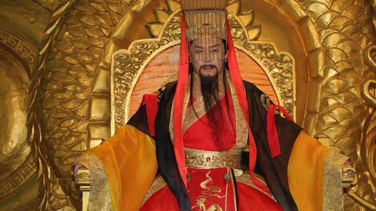 唐国强|当年唐国强的妻子化好妆，穿上一身新衣，用一根绳子结束了生命