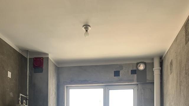 真心建议：厨房面积太小，不妨试试这3招“扩大术”，越用越敞亮