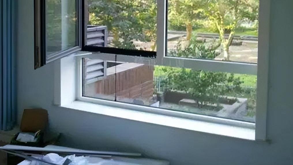 装修完之后要不要关紧门窗？终于有师傅说出实话，多亏提醒