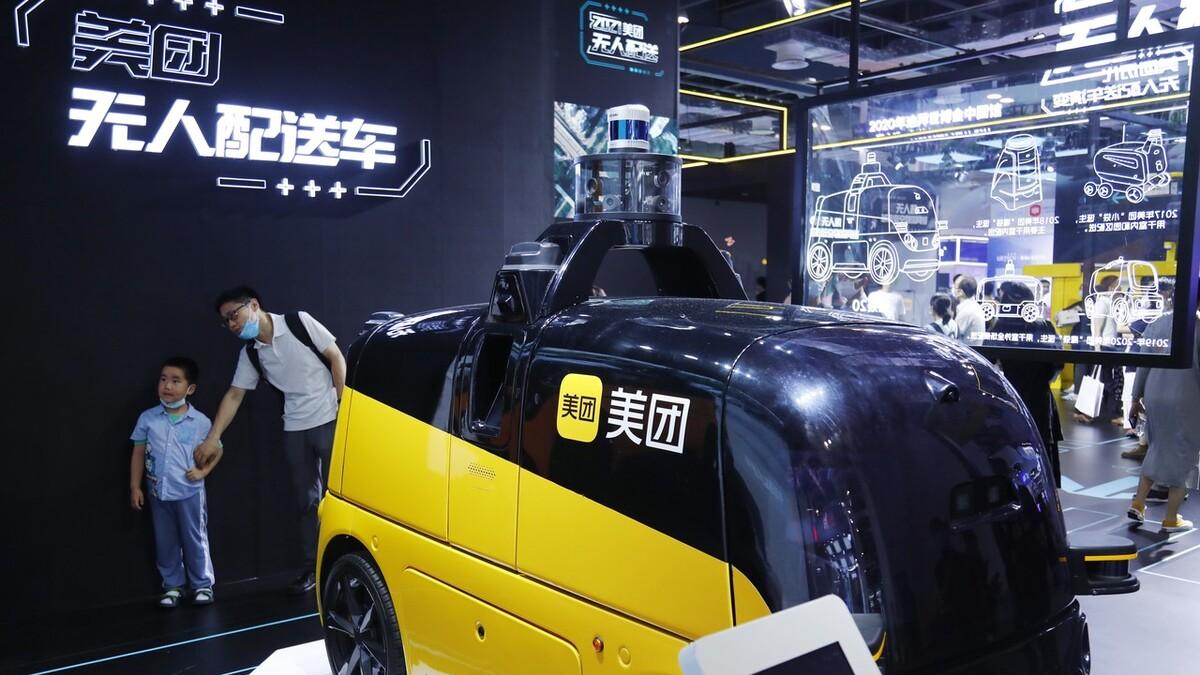 无人车|美团无人车追尾公交车！指望“机器人”送餐，会“饿死了么”？