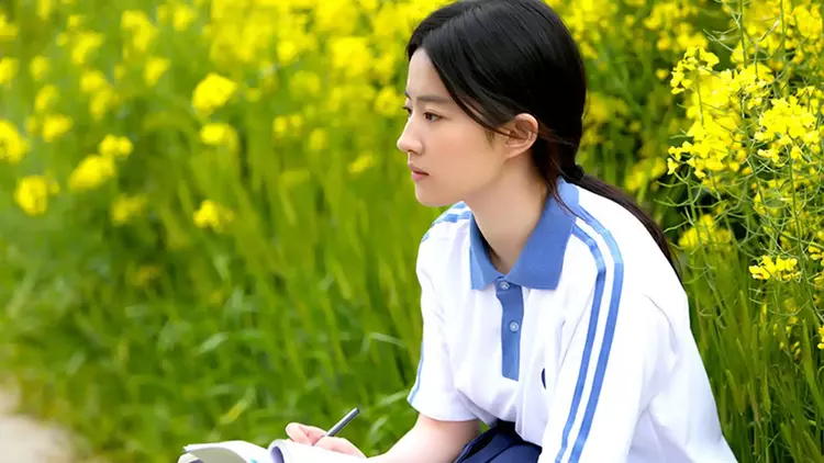 毛晓彤|娱乐大爆料：王一博、刘亦菲、任嘉伦、杨幂、张若昀、赵今麦