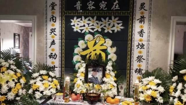 陆树铭|惋惜！著名演员陆树铭因心梗离世，灵堂送别场景被鲜花包围