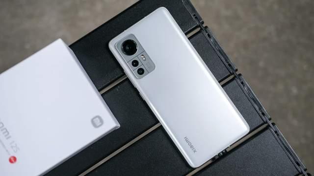 小屏|3K左右最合适的小屏安卓旗舰手机，小米的口碑一直很棒