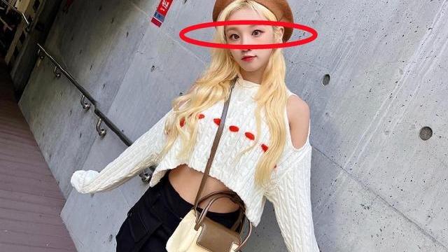 宋雨琦|宋雨琦晒与叶舒华合照，野生姐妹露腰尽显好身材，斗鸡眼成亮点