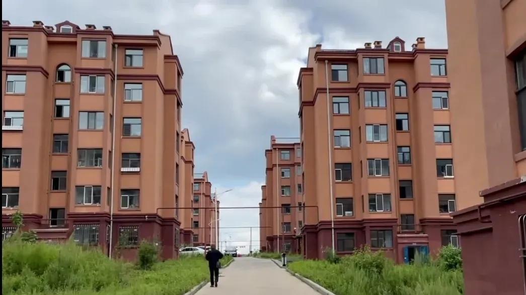 |房价比鹤岗还低？60平米只要2万6一套，东北某小城房子跌成白菜！