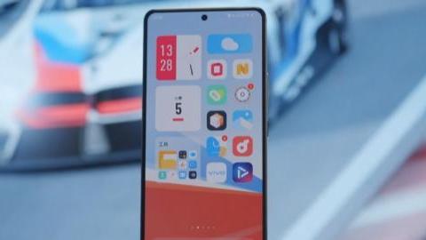 iqoo|iQOO9“生而强悍”，骁龙8+增强版+E5屏+12W闪充，限时特惠600元