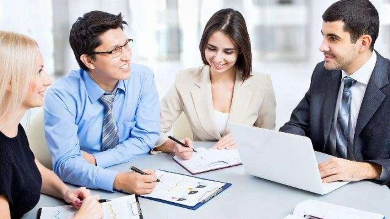 穿衣搭配|职场中，最好的关系是这三种