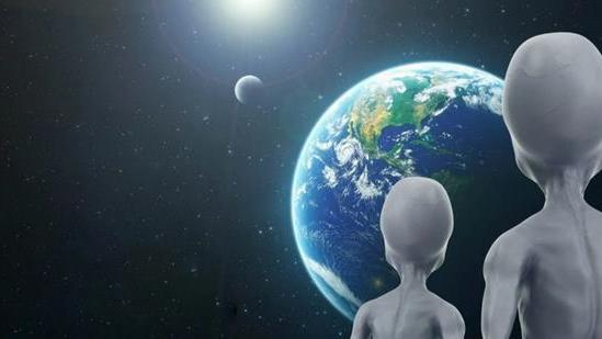 人类是茫茫宇宙唯一的智慧文明吗？不然会什么会一直找不到外星人