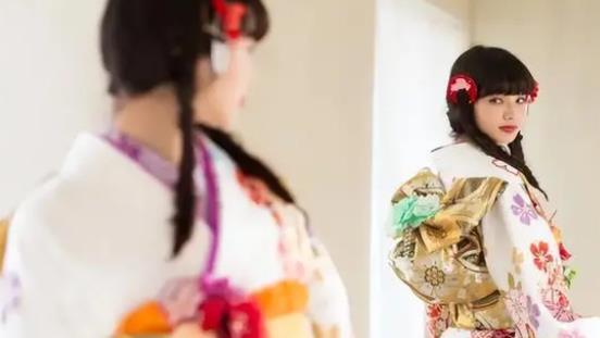 闪婚|日本影帝菅田将晖和26岁女星小松菜奈去年闪婚后到英国度假