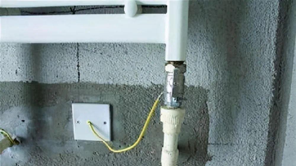 卫生间花洒万万要装这东西，一旦工人没这么做，立马让他返工重装