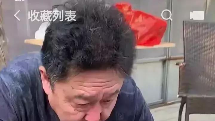 于谦 于谦：在自家马场炖肉，头发花白苍老明显，满脸褶子还吃那么油腻
