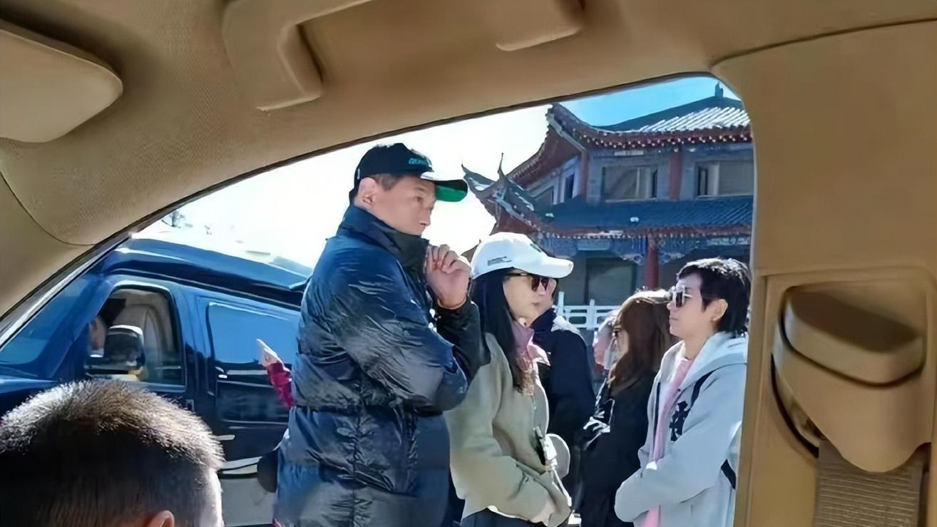 黄晓明|杨颖带儿子做核酸无人识，黄晓明独自前往大孤山，两人被疑将复合