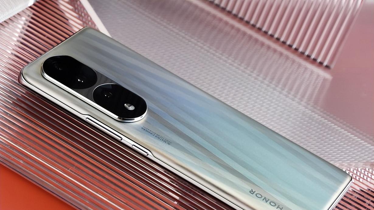 荣耀70pro|荣耀70Pro+评测：天玑9000+IMX800+100W，旗舰体验全面拉满