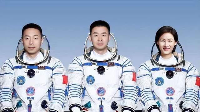 神舟十四号返回时间敲定，寒冷、黑暗挑战不小，为何选择在夜晚？