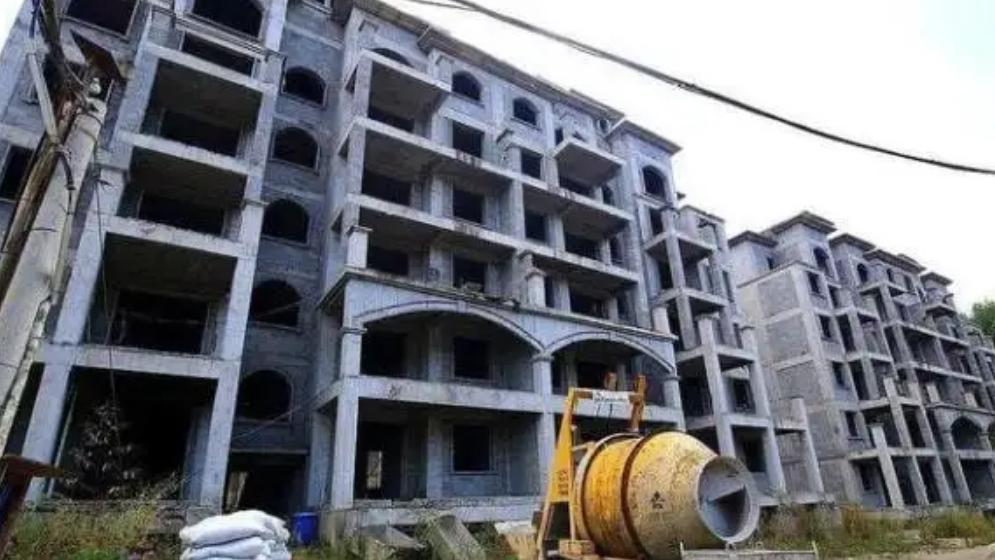楼市|烂尾楼毁一生，小白买房如何避免？内行：掌握3招就够了