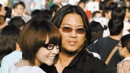 高晓松|高晓松小19岁前妻官宣二胎！二婚老公高大健硕，两人生活幸福美满