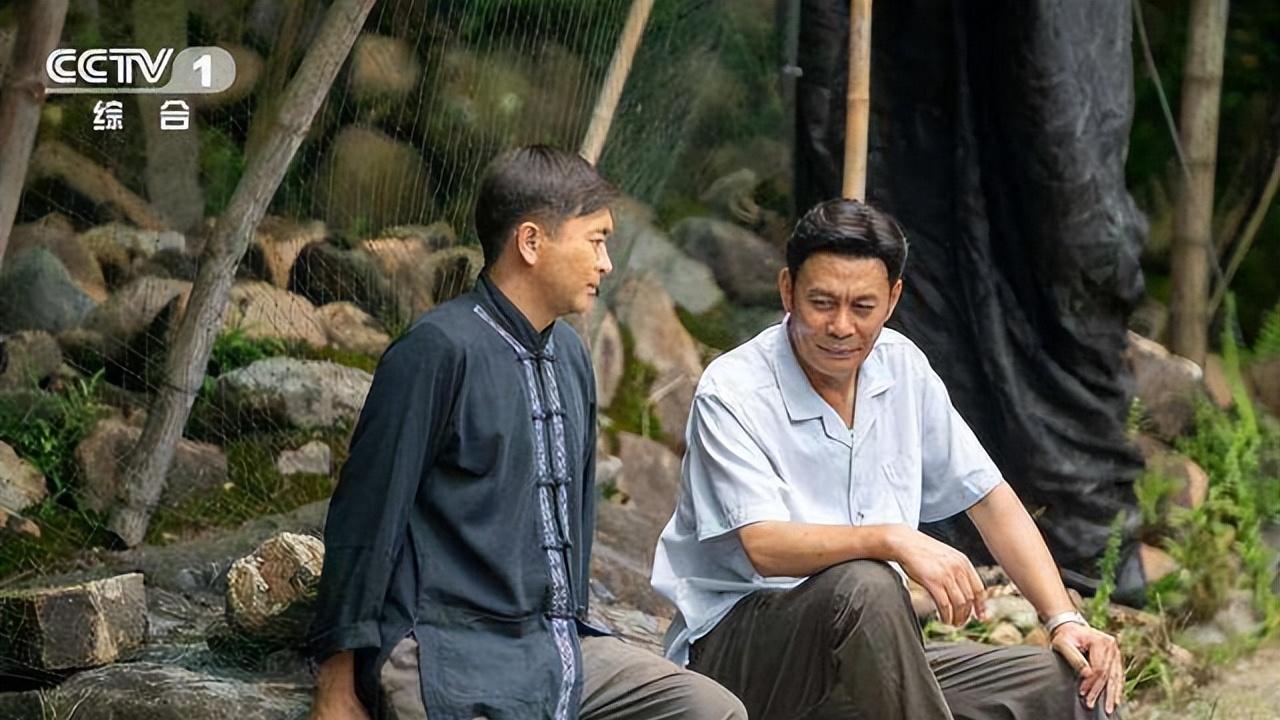 央视|央视又播一爆剧！连续七天收视率破1，老戏骨们演技炸裂