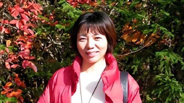 唐山女教授辱华言论真实目的超乎想象，不堪过往被扒，照片曝光